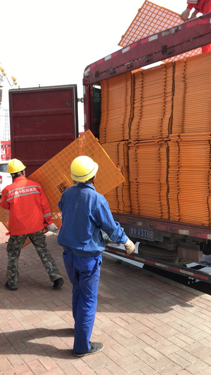 中铁十四局东营黄河大桥湿接缝防护网