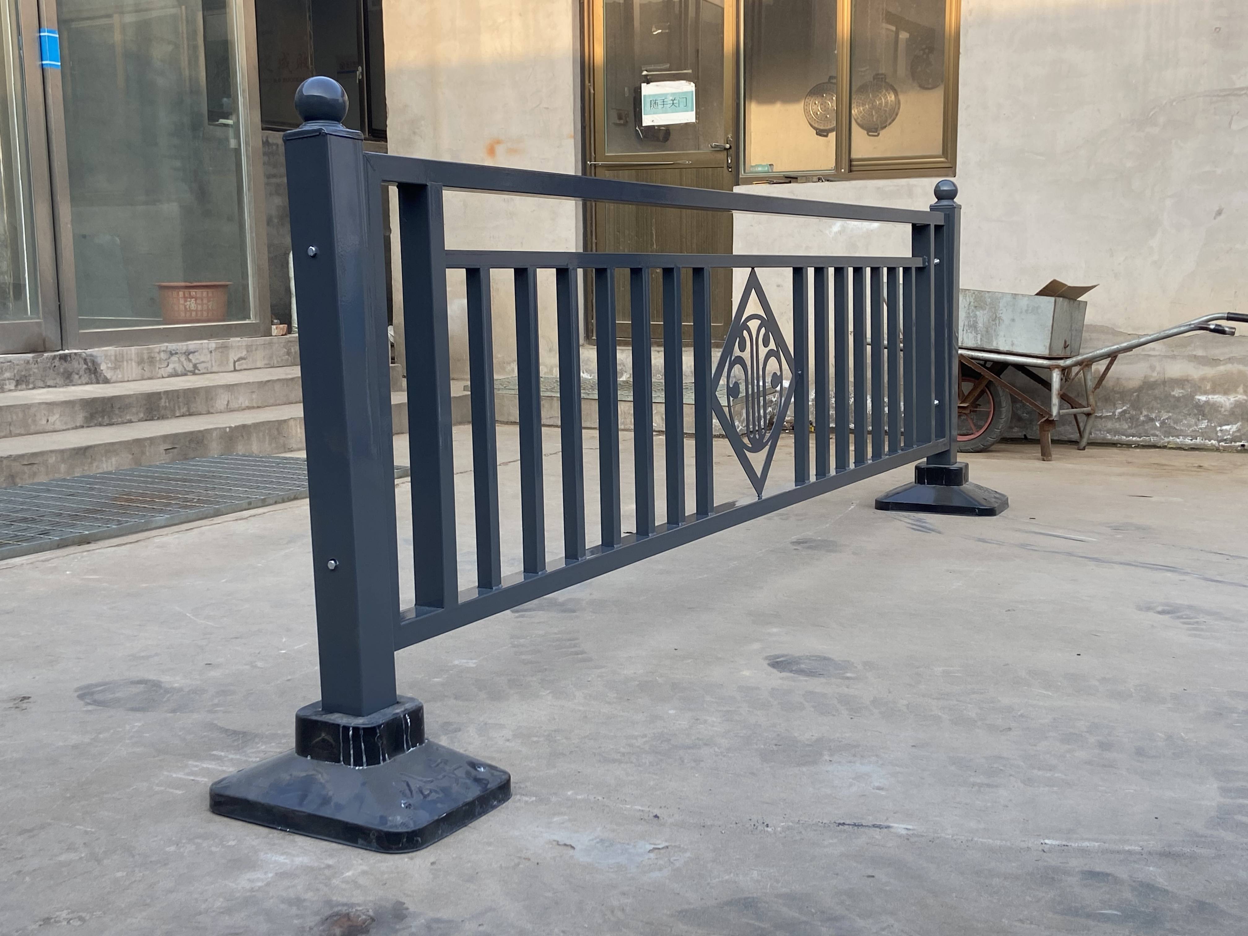 市政护栏——萧县中学道路隔离栏